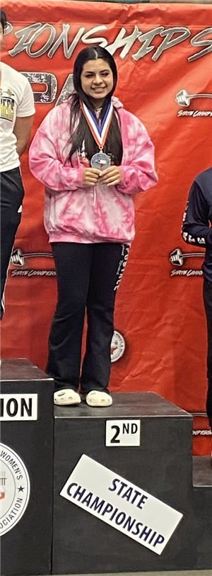 Saginaw powerlifter
